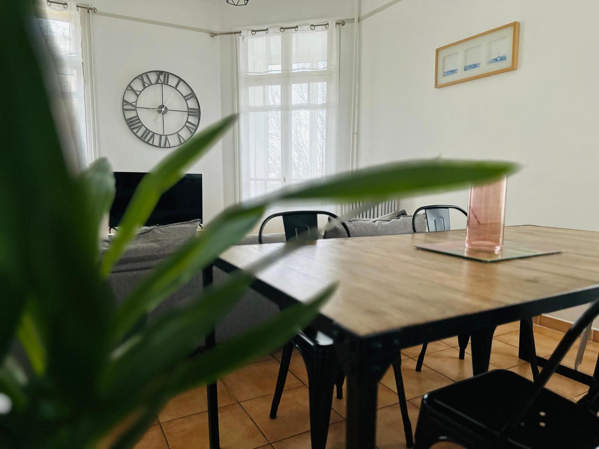 Appartement Lumineux Et Spacieux 2 Chambres Avec Parking Gratuit Dans La Rue Perpignan Exterior photo